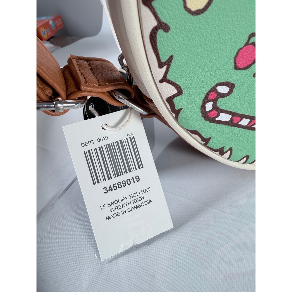 Loungefly Peanuts Snoopy Christmas Wreath Crossbody Bag Green White 34589019 - Picture 5 of 6